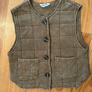Beautiful fall vest with buttons and pocket detail! See photos for measurements!